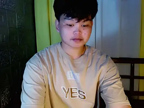 Reynelcock online show from November 2025 04:34:02 AM