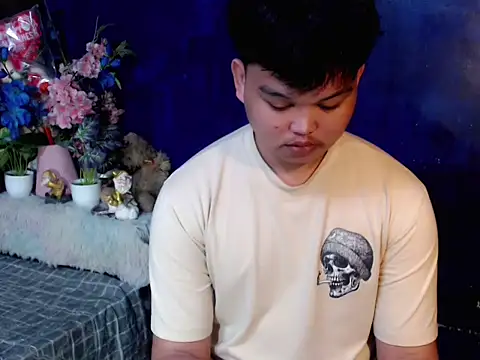 Reynelcock online show from April 2026 03:35:02 PM