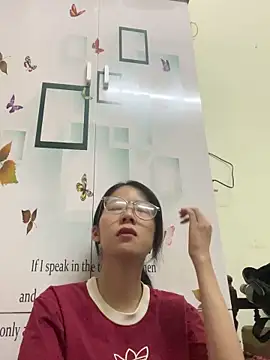 meomeo2k6 online show from October 2025 01:46:02 PM