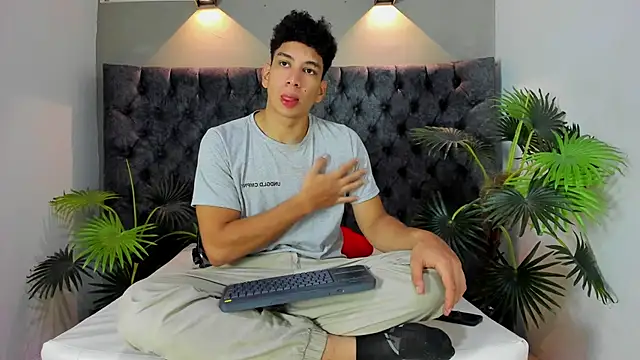 ALAN REDINGER online show from November 2025 01:33:02 PM