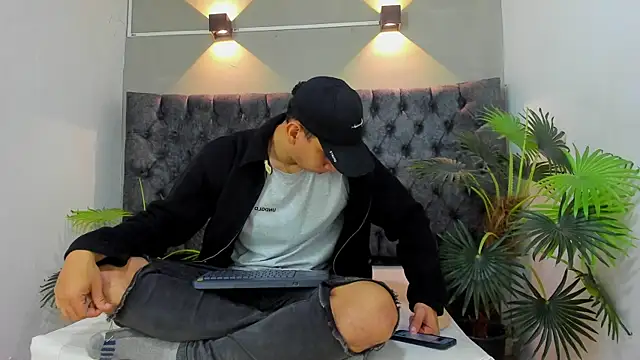 ALAN REDINGER online show from November 2025 01:12:02 PM