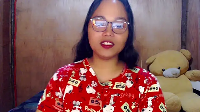 Snapshot of _Lylia chatting on October 2025 10:23:02 AM  Lylia online show from October 2025 10:23:02 AM