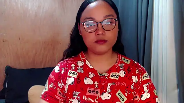 Snapshot of _Lylia chatting on October 2025 05:49:01 AM  Lylia online show from October 2025 05:49:01 AM