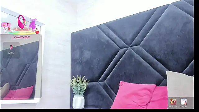 Dantzel  online show from March 2026 07:04:02 PM