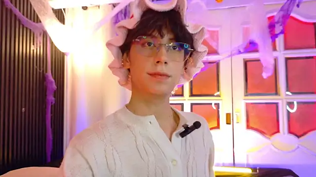 luixdust  online show from October 2025 06:25:01 AM