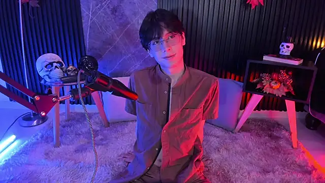 luixdust  online show from October 2025 04:13:01 AM