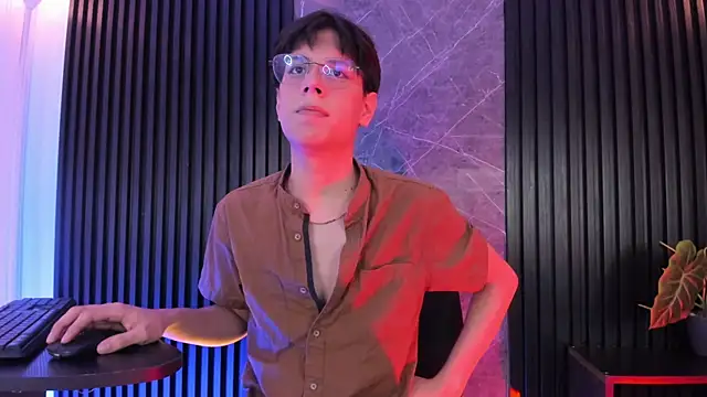 luixdust  online show from November 2025 05:44:01 AM