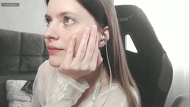 cute elfy  online show from October 2025 11:22:01 AM