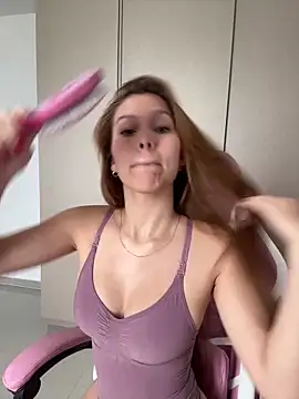 Nikii   online show from February 2026 05:27:02 PM