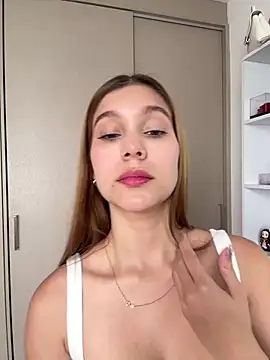 Nikii   online show from March 2026 04:21:02 PM