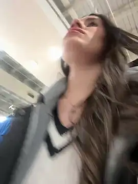 Isabella21  online show from February 2026 12:38:02 AM