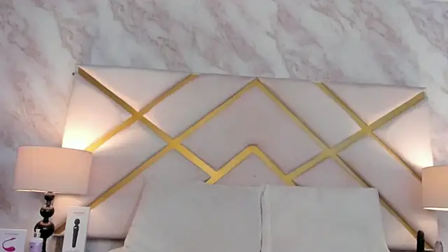 LorenBeiker- online show from December 2025 11:36:02 AM