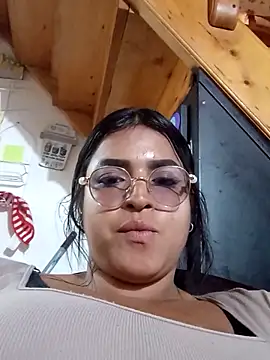 Snapshot of katia_durand chatting on October 2025 09:19:02 PM katia durand online show from October 2025 09:19:02 PM