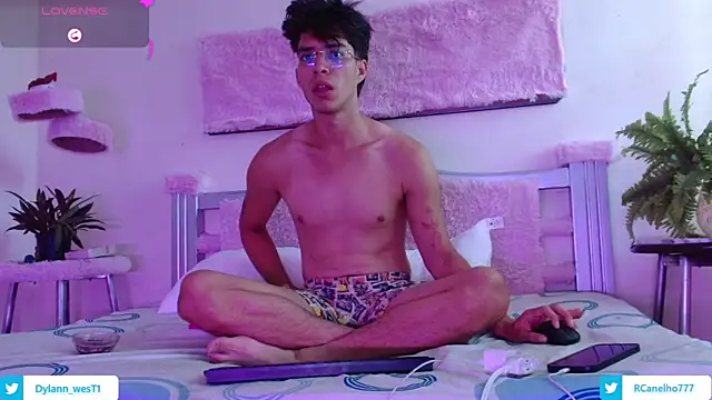 Dylann west online show from January 2026 01:35:02 PM