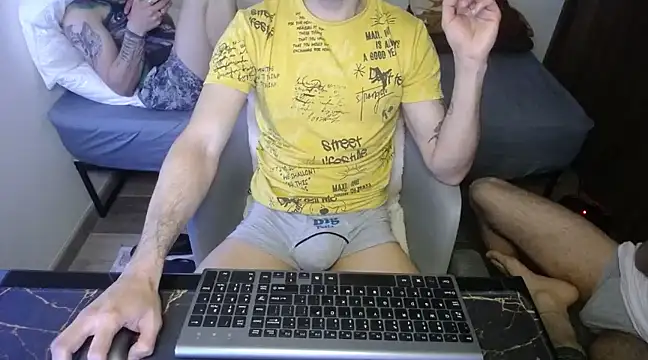 Snapshot of bossking017 chatting on January 2025 06:19:01 PM bossking017 online show from January 2025 06:19:01 PM