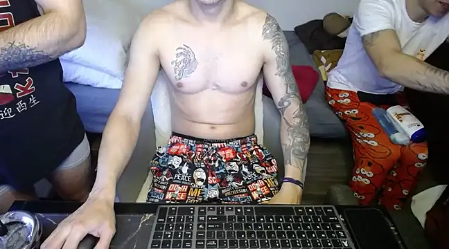 Snapshot of bossking017 chatting on February 2025 12:17:02 PM bossking017 online show from February 2025 12:17:02 PM