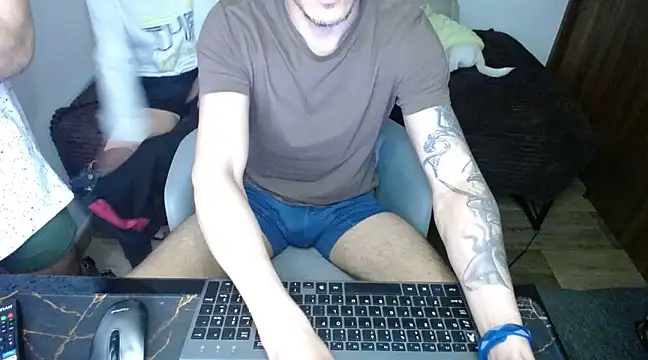 Snapshot of bossking017 chatting on February 2025 08:42:01 PM bossking017 online show from February 2025 08:42:01 PM