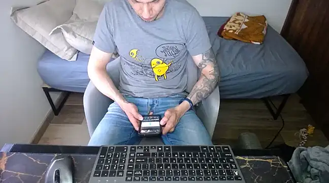 Snapshot of bossking017 chatting on March 2025 05:39:01 PM bossking017 online show from March 2025 05:39:01 PM