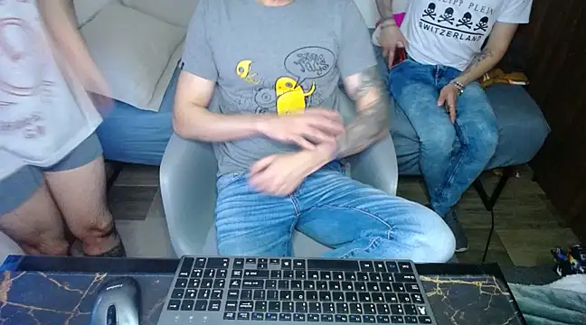 Snapshot of bossking017 chatting on March 2025 10:19:02 PM bossking017 online show from March 2025 10:19:02 PM