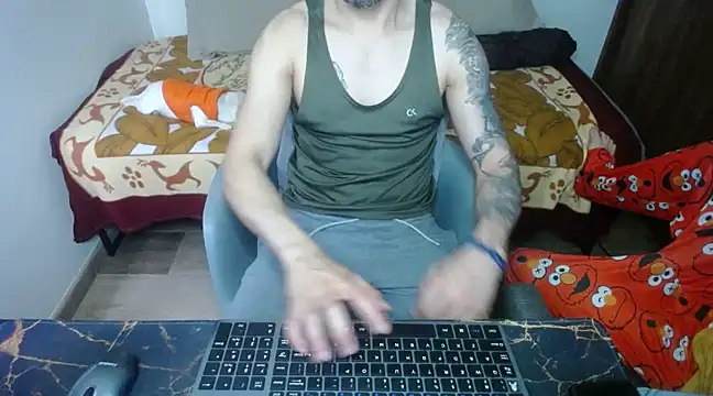 Snapshot of bossking017 chatting on March 2025 09:34:01 PM bossking017 online show from March 2025 09:34:01 PM