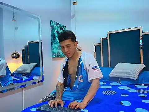 Thonixxx mr online show from April 2026 01:59:01 PM