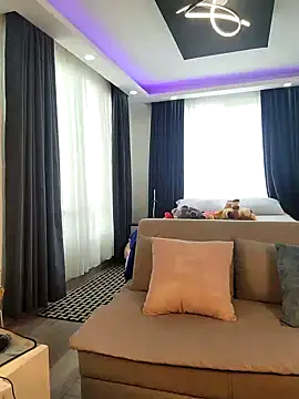 evasweett   online show from November 2025 05:45:03 PM