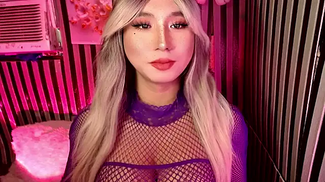 UrhotlucyTS online show from March 2026 06:50:02 AM