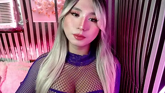 UrhotlucyTS online show from July 2026 05:56:01 AM