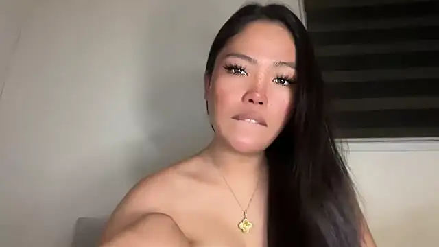 evabuntog online show from October 2025 05:57:01 PM