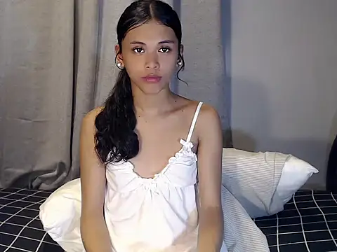 urcurlydiva online show from January 2026 04:05:01 AM