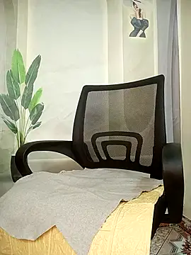 Snapshot of Lam-Di chatting on November 2025 09:15:01 PM Lam-Di online show from November 2025 09:15:01 PM