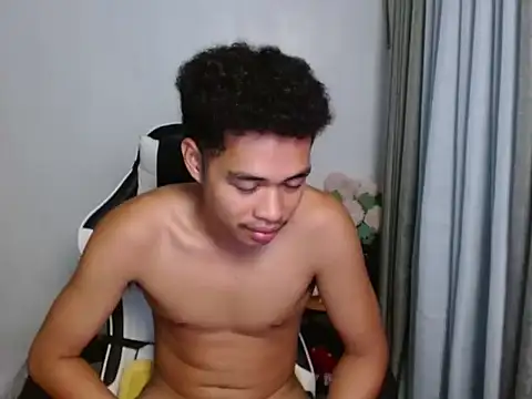 curlyasian njxx online show from May 2026 03:30:01 PM