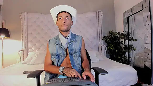 Thiagoferreti online show from January 2026 03:34:01 AM