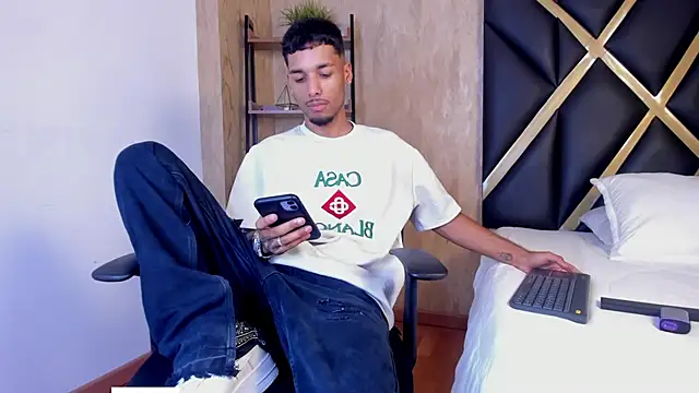 Thiagoferreti online show from February 2026 03:25:02 AM