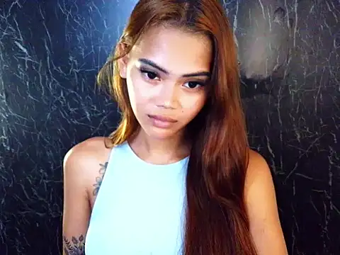 ur holly lexie online show from December 2025 05:32:01 PM