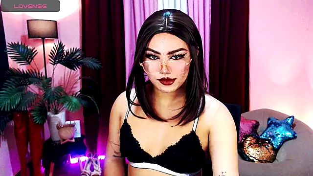 Snapshot of Unique_Maya chatting on October 2025 08:00:02 AM Unique Maya online show from October 2025 08:00:02 AM