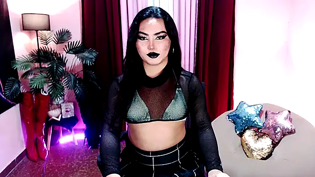 Snapshot of Unique_Maya chatting on November 2025 04:42:02 PM Unique Maya online show from November 2025 04:42:02 PM