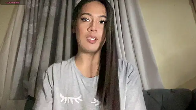 fallon empress143 online show from November 2025 06:35:01 PM