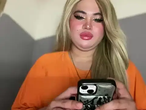 Naughtyrosecum online show from November 2025 03:17:01 AM