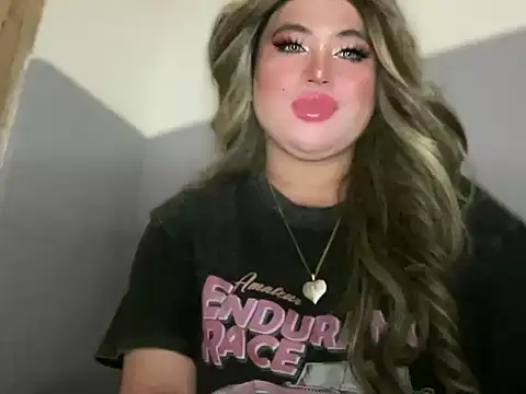 Naughtyrosecum online show from November 2025 03:12:01 PM