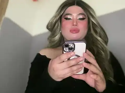 Naughtyrosecum online show from November 2025 01:36:01 PM