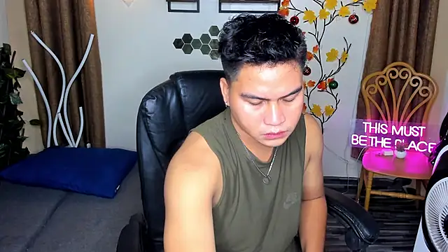 Snapshot of Asian_jayeel chatting on December 2025 02:28:01 AM Asian jayeel online show from December 2025 02:28:01 AM