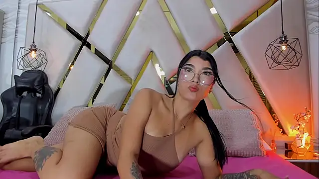 Snapshot of FernandaRousse chatting on November 2025 06:22:02 PM FernandaRousse online show from November 2025 06:22:02 PM