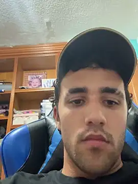 Snapshot of aavrdvh33 chatting on September 2025 09:27:01 PM aavrdvh33 online show from September 2025 09:27:01 PM