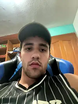 Snapshot of aavrdvh33 chatting on November 2025 12:22:02 AM aavrdvh33 online show from November 2025 12:22:02 AM