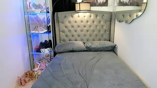 Snapshot of bigcockvenice chatting on February 2026 01:43:02 AM bigcockvenice online show from February 2026 01:43:02 AM