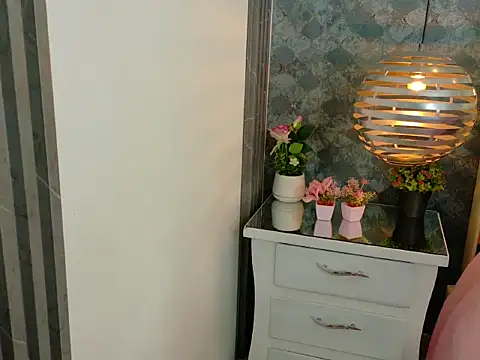 Mhia Sweet  online show from February 2026 08:51:02 PM