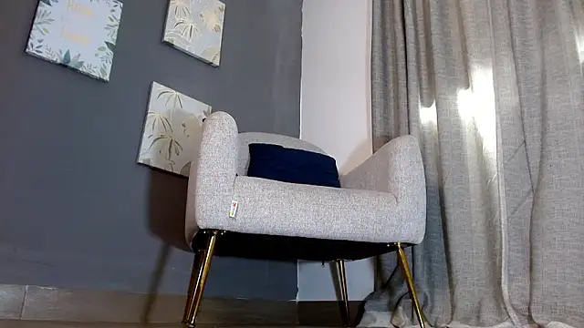 emily ox0 online show from February 2026 06:15:01 PM