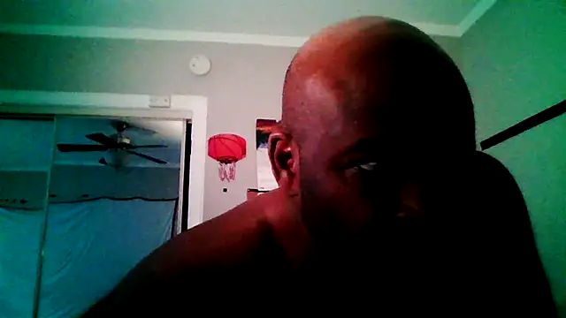 Snapshot of JezOne555 chatting on December 2025 01:39:02 PM JezOne555 online show from December 2025 01:39:02 PM