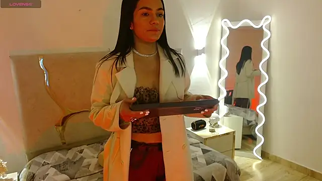 Rosalind tay online show from October 2025 10:58:02 AM